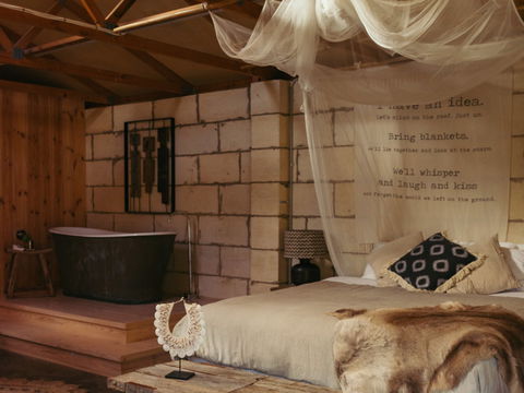 Trader Jack's - Maitland Accommodation 0