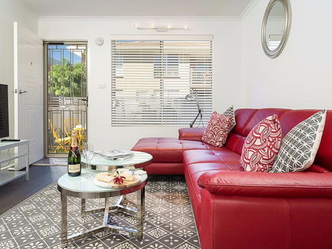 Understated Elegance - Affordable Luxury - Maitland Accommodation 2