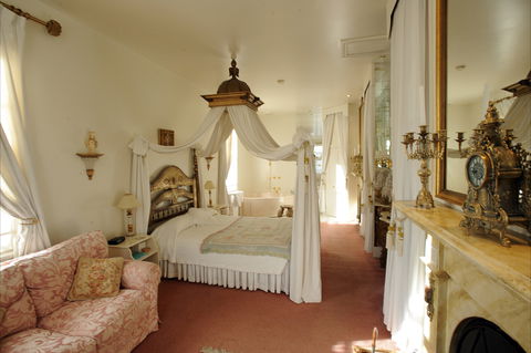Alice's Cottages - Maitland Accommodation 2