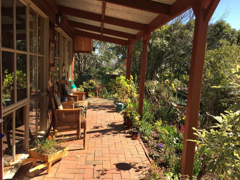 Artscape Cottage Beechworth - Maitland Accommodation 1