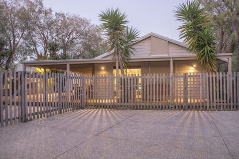 Boardwalk - Maitland Accommodation 0