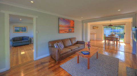 Castaway Cottage - Maitland Accommodation 2