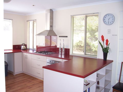 Century 21 SouthCoast: All Decked Out - Maitland Accommodation 2