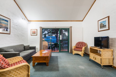 Cottesloe Beach Chalets - Maitland Accommodation 1