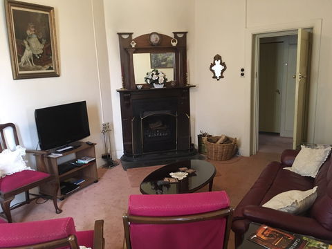 Croll Cottage - Maitland Accommodation 1