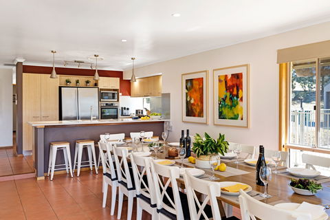 Hillbrook Estate - Maitland Accommodation 1