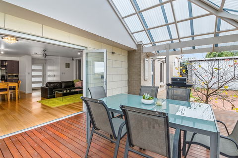 Limestone Coast Apartments - Maitland Accommodation 0