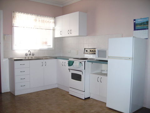 Lisianna Holiday Apartments - Maitland Accommodation 2