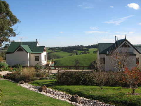 Loves Lane Cottages - Maitland Accommodation 1