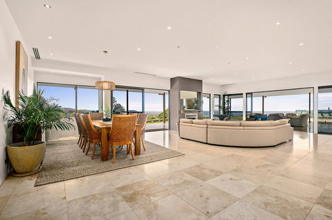 Mont Sapphire Luxury Retreat - Maitland Accommodation 0