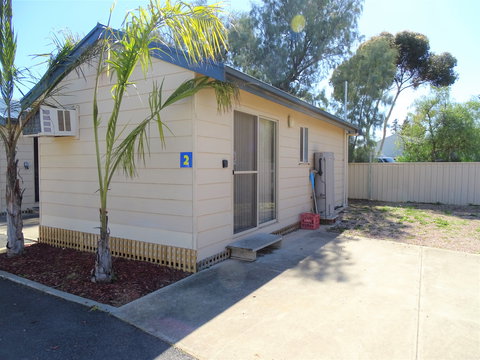 Moonta Bay Cabins - Cabin 2 - Maitland Accommodation 0