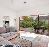 Newcastle Executive Homes - Cooks Hill Cottage - Maitland Accommodation