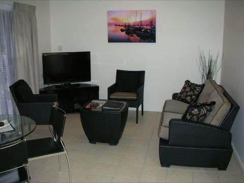 Palm View Holiday Apartments - Maitland Accommodation 0