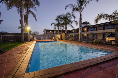 Red Carpet Motel - Maitland Accommodation 1