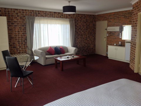 Richmond Motor Inn - Maitland Accommodation 0