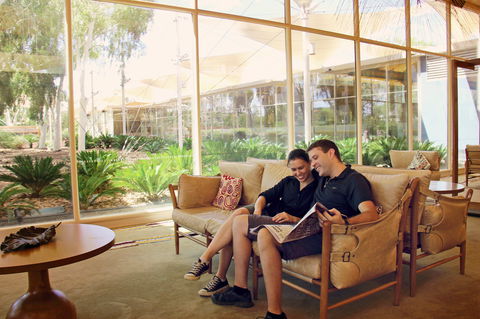 Sails In The Desert - Maitland Accommodation 2