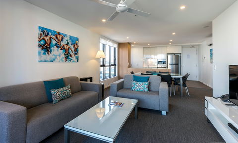 Synergy  Broadbeach - Maitland Accommodation 0