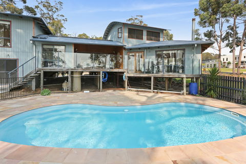 Tura Tree House - Maitland Accommodation 1