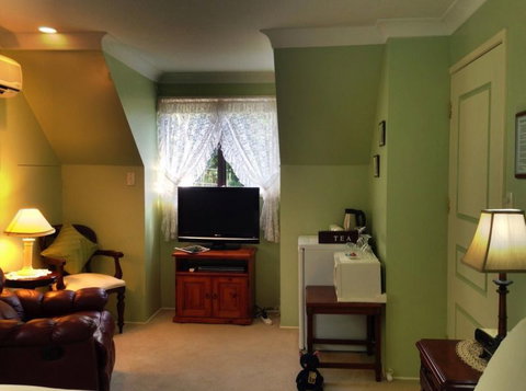 Curtis Falls Mountain Retreat - Maitland Accommodation 5