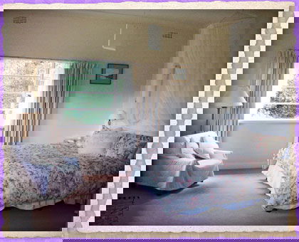 A Country House - Maitland Accommodation 0