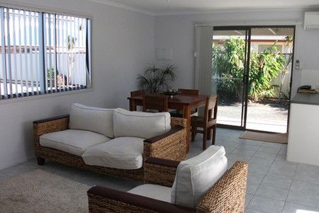 Alexandra Lodge Bundaberg - Maitland Accommodation 2