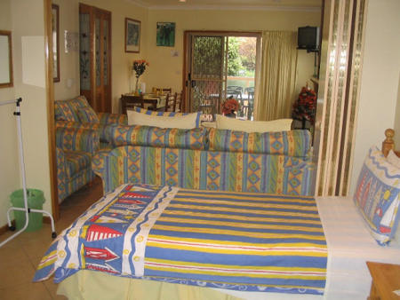 Angelas Guesthouse - Maitland Accommodation 1