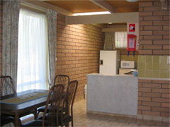 Aaden Holiday Apartments - Maitland Accommodation 5