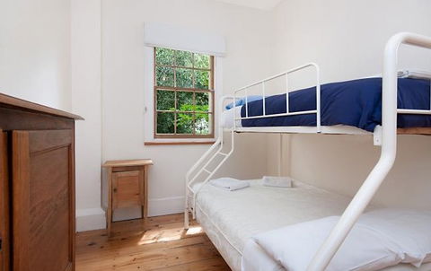 Annesley House - Maitland Accommodation 3