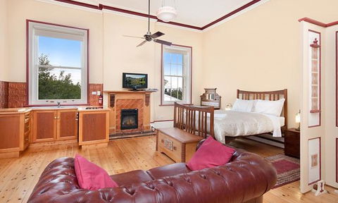 Annesley House - Maitland Accommodation 4