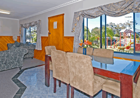 Homelea Accommodation Apartments - Maitland Accommodation 4