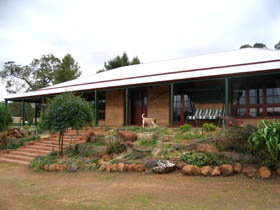 Yayl Lodge Bed & Breakfast - Maitland Accommodation 0