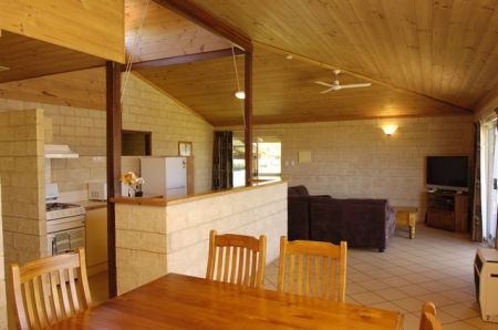 Discovery Holiday Parks - Koombana Bay - Maitland Accommodation 1