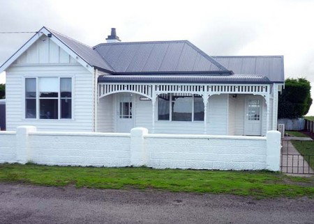 Calgary House & Cottage Accommodation - Maitland Accommodation 0
