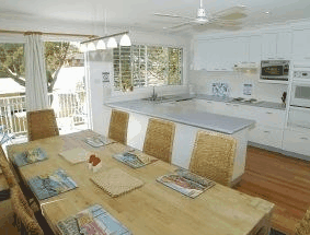 Shoal Bay Riggers - Maitland Accommodation 4