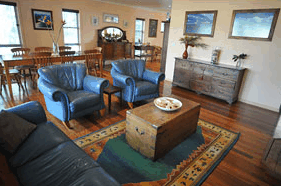 Surfside Retreat - Maitland Accommodation 4