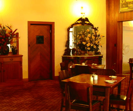 Monarch Motel Hotel - Maitland Accommodation 2