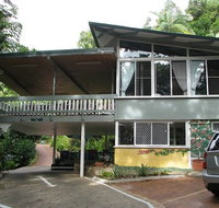 Tree Tops Lodge Cairns - Maitland Accommodation