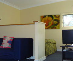 Artist Studio Cottage - Maitland Accommodation 1
