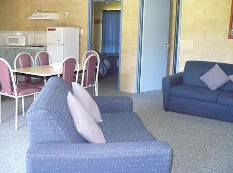 Mooyabil Farm Holidays - Maitland Accommodation 1