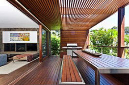 Ayana Beach House - Maitland Accommodation 2