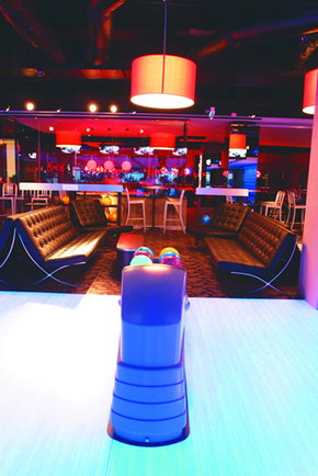 Strike Bowling Bar - CBD - Maitland Accommodation 3