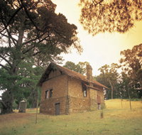 Heysen - The Cedars - Maitland Accommodation