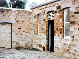 Police Lockup And Stables - Maitland Accommodation 0