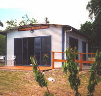 Rotherhythe Vineyard - Maitland Accommodation