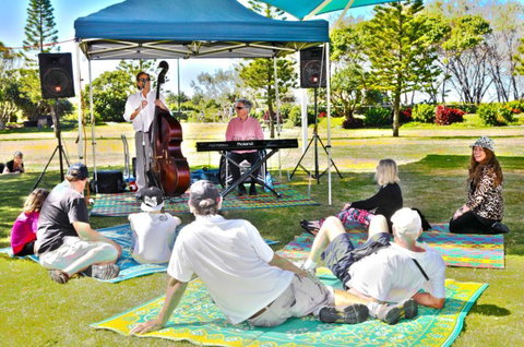 Broadbeach Beachfront Markets - Maitland Accommodation 8