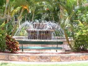 Bauer And Wiles Memorial Fountain - Maitland Accommodation 0