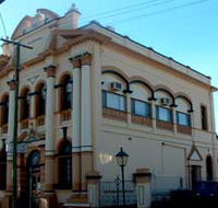Former Royal Bank of Queensland - Maitland Accommodation