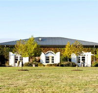 Dominique Portet - Maitland Accommodation