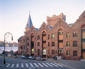 Ken Done Gallery - Maitland Accommodation 0