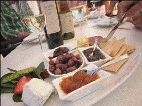 Johnston Oakbank Cellar Door - Maitland Accommodation 3